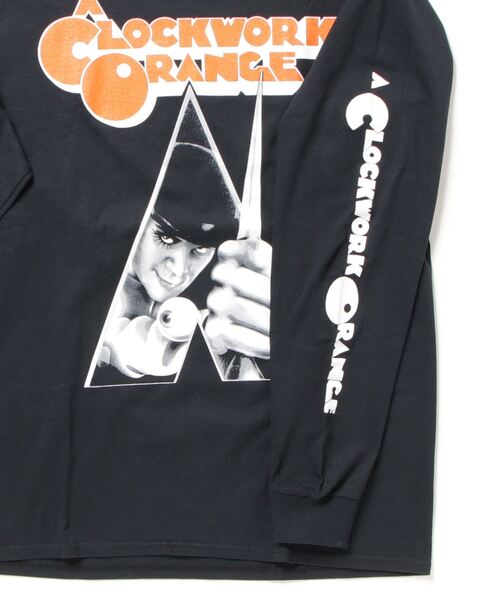 MOVIE TEE（ムービーティー）の「MOVIE -  CLOCKWORK ORANGE“POSTER”（Tシャツ/カットソー・メンズ・ブラック・SMALL/LARGE）」の3枚目の写真