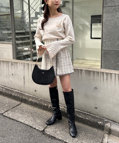 one after another NICE CLAUP(ワンアフターアナザーナイスクラップ)の「ブローチセットベルスリーブニット 2023SS(ニット/セーター・レディース・ブラック/アイボリー/ライトグレー/ピンク/ホワイト系その他・FREE)」の7枚目の写真