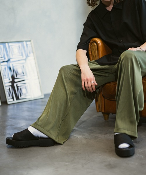 CASPER JOHN（キャスパージョン）の「Pleats slacks/プリーツ
