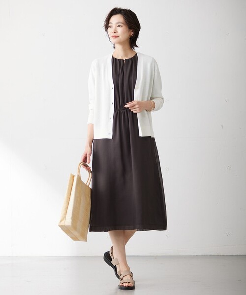 J.PRESS Ladies(J.プレス レディス)の「【洗える】リノナチュール Vネック カーディガン(カーディガン/ボレロ・レディース・ベージュ系/ブラック系/ホワイト系・SMALL)」の5枚目の写真