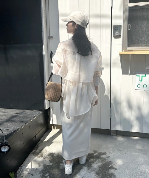 one after another NICE CLAUP(ワンアフターアナザーナイスクラップ)の「バックドロストシアーシャツ(シャツ/ブラウス・レディース・アイボリー/モカ/サックスブルー/ラベンダー・FREE)」の15枚目の写真