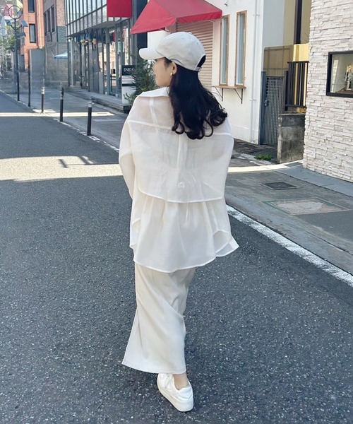 one after another NICE CLAUP(ワンアフターアナザーナイスクラップ)の「バックドロストシアーシャツ(シャツ/ブラウス・レディース・アイボリー/モカ/サックスブルー/ラベンダー・FREE)」の18枚目の写真