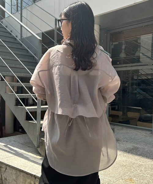 one after another NICE CLAUP(ワンアフターアナザーナイスクラップ)の「バックドロストシアーシャツ(シャツ/ブラウス・レディース・アイボリー/モカ/サックスブルー/ラベンダー・FREE)」の22枚目の写真