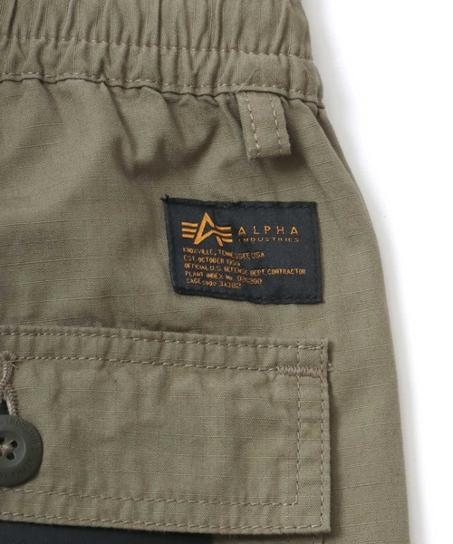Alpha Industries(アルファインダストリーズ)の「ALPHA INDUSTRIES/アルファインダストリーズ EASY BAKER PANTS/ワイドテーパード イージーベーカーパンツ/ワークパンツ(チノパンツ・メンズ・ダークグレー/アイボリー/オリーブ/ブラック・M/L/XL)」の10枚目の写真