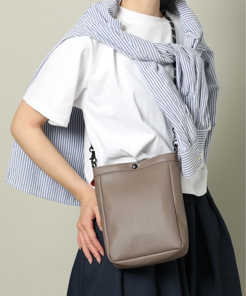 UNIVERSAL OVERALL(ユニバーサルオーバーオール)の「【UNIVERSAL OVERALL】EMBOSS LOGO SHOULDER UVO-147(ショルダーバッグ・メンズ・ベージュ/ミント/ブラウン/ブラック・FREE)」の11枚目の写真