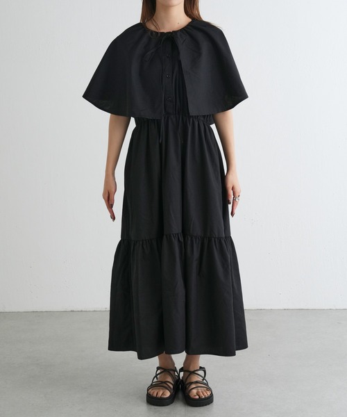 COLONY 2139（コロニートゥーワンスリーナイン）の「T/Cブロードケープ付ティアードワンピース（ワンピース・レディース・ブラック/ホワイト・FREE）」の17枚目の写真