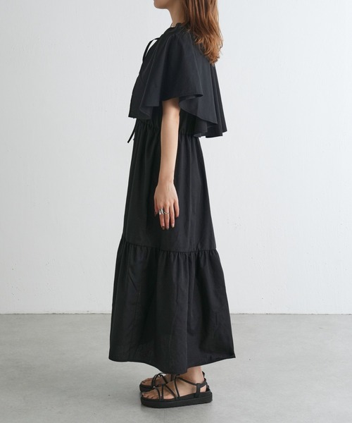 COLONY 2139（コロニートゥーワンスリーナイン）の「T/Cブロードケープ付ティアードワンピース（ワンピース・レディース・ブラック/ホワイト・FREE）」の18枚目の写真