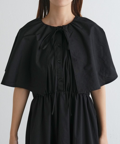 COLONY 2139（コロニートゥーワンスリーナイン）の「T/Cブロードケープ付ティアードワンピース（ワンピース・レディース・ブラック/ホワイト・FREE）」の20枚目の写真