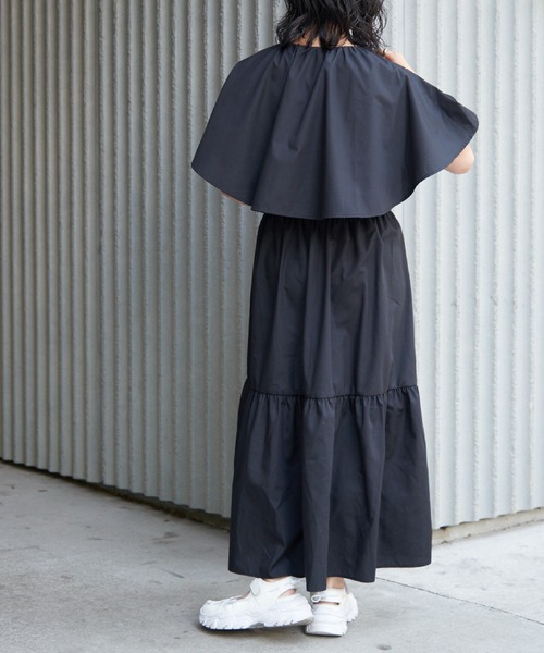 COLONY 2139（コロニートゥーワンスリーナイン）の「T/Cブロードケープ付ティアードワンピース（ワンピース・レディース・ブラック/ホワイト・FREE）」の6枚目の写真