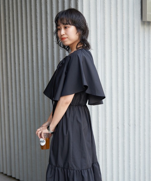 COLONY 2139（コロニートゥーワンスリーナイン）の「T/Cブロードケープ付ティアードワンピース（ワンピース・レディース・ブラック/ホワイト・FREE）」の7枚目の写真