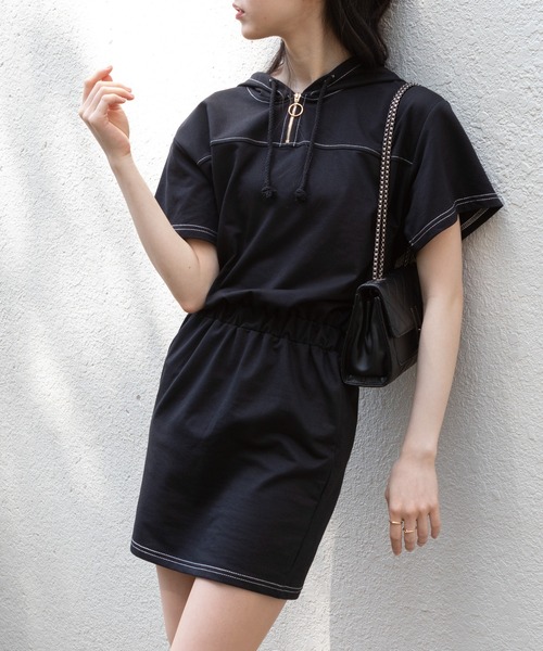 pumpkin port(パンプキンポート)の「ZIP-UP ミニ裏毛 パーカーミニワンピース(ワンピース・レディース・ブラック/グレー/カーキ・MEDIUM)」の6枚目の写真