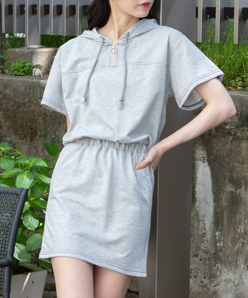 pumpkin port(パンプキンポート)の「ZIP-UP ミニ裏毛 パーカーミニワンピース(ワンピース・レディース・ブラック/グレー/カーキ・MEDIUM)」の13枚目の写真