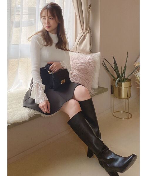 dazzlin(ダズリン)の「ヘムレースリブニットトップス(ニット/セーター・レディース・グレー/ベージュ/ブラック/ピンク/オフホワイト・FREE)」の21枚目の写真