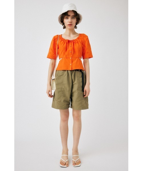 MOUSSY（マウジー）の「SIDE SLIT EYELET ブラウス（シャツ/ブラウス・レディース・オフホワイト/ブラック/オレンジ・1/2）」の20枚目の写真
