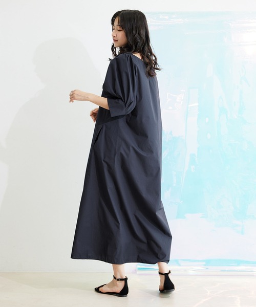 Jayro（ジャイロ）の「T/ Cブロード　Vネックワンピース（ワンピース・レディース・ネイビー/ピンク/ブルー・M）」の4枚目の写真