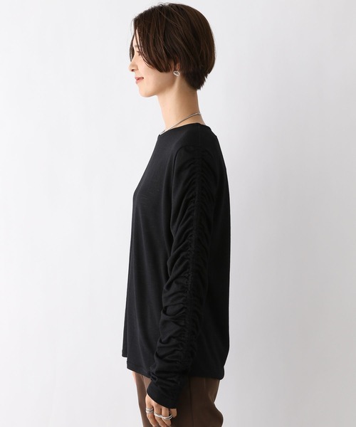 LEPSIM(レプシィム)の「袖シャーリングプルオーバー 908519(Tシャツ/カットソー・レディース・オフホワイト/ブラック・FREE)」の9枚目の写真