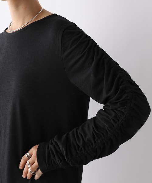 LEPSIM(レプシィム)の「袖シャーリングプルオーバー 908519(Tシャツ/カットソー・レディース・オフホワイト/ブラック・FREE)」の12枚目の写真