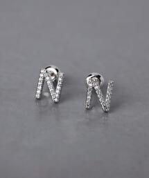 ビジュー イニシャル ピアス