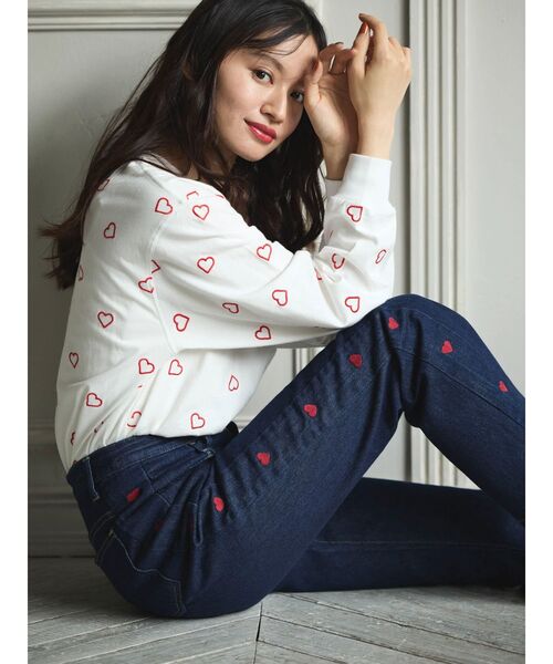 Green　Parks（グリーンパークス）の「・Double　Flags　ハート刺繍フレアデニム（デニムパンツ・レディース・インディゴブルー・M/L/S）」の4枚目の写真