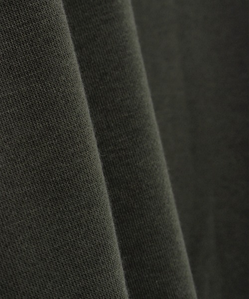 LOGOS park（ロゴスパーク）の「【LOGOS Park/ロゴスパーク】ワンポイント刺繍ロゴ裏起毛プルオーバーパーカー（パーカー・レディース・グレイッシュベージュ/ブラック/マスタード/カーキ・M/L）」の15枚目の写真