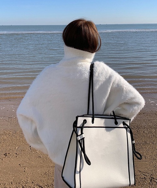 VitaFelice(ヴィータフェリーチェ)の「ハイネック&ボリュームスリーブ シャギーニット(ニット/セーター・レディース・ブラック/パープル/ピンク/ホワイト・FREE)」の20枚目の写真