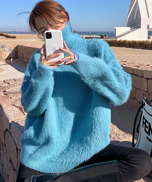 VitaFelice(ヴィータフェリーチェ)の「ハイネック&ボリュームスリーブ シャギーニット(ニット/セーター・レディース・ブラック/パープル/ピンク/ホワイト・FREE)」の22枚目の写真