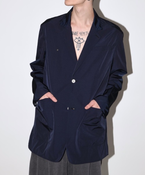 SUPERTHANKS(スーパーサンクス)の「【撥水加工】2ボタンジャケット ネオブレザー(ユニセックス)Neo blazer (Ny taffeta)(ナイロンジャケット・メンズ・ブラック/グレー/ネイビー・M/S/L)」の4枚目の写真