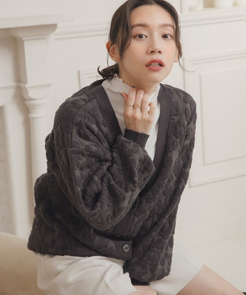 HEYUMM（ヘユム）の「フラワージャガードカーディガン（カーディガン/ボレロ・レディース・グレー系その他/ブラック系その他/ホワイト系その他・ONE）」の14枚目の写真