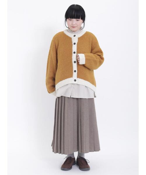 Samansa Mos2(サマンサ モスモス)の「バイカラークルーネックカーディガン(カーディガン/ボレロ・レディース・ベージュ/キナリ/イエロー/ピンク/チャコールグレー・F)」の8枚目の写真