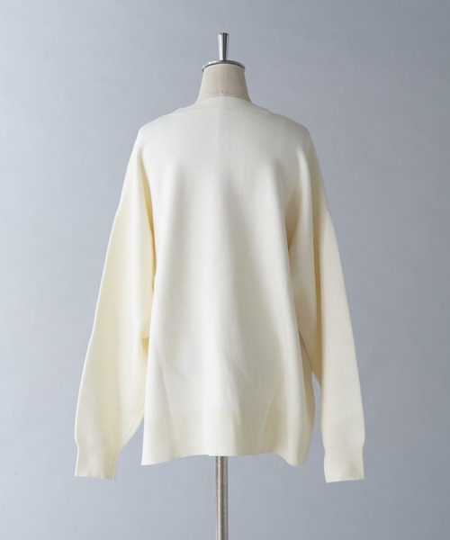 one after another NICE CLAUP（ワンアフターアナザーナイスクラップ）の「オーバーサイズロゴジャガードニット（ニット/セーター・レディース・オフホワイト/ブラック/グレー/ピンク・FREE）」の8枚目の写真