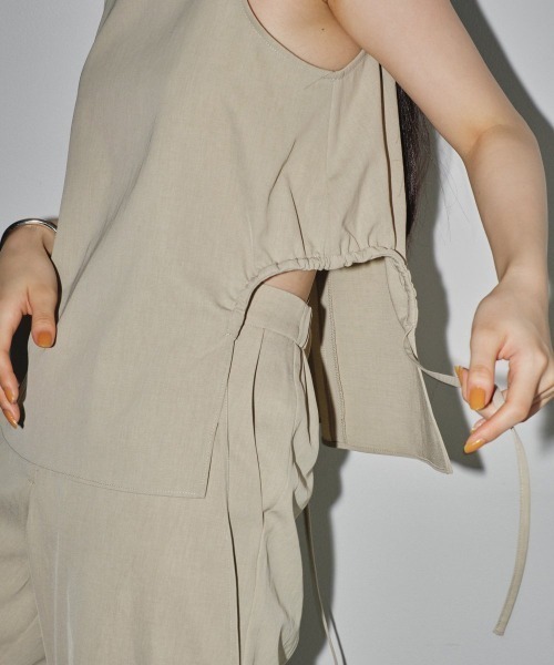 TODAYFUL（トゥデイフル）の「TODAYFUL　Side Gather Tops サイドギャザートップス/12410415（タンクトップ・レディース・オートミール/ブラック・ONE SIZE）」の8枚目の写真