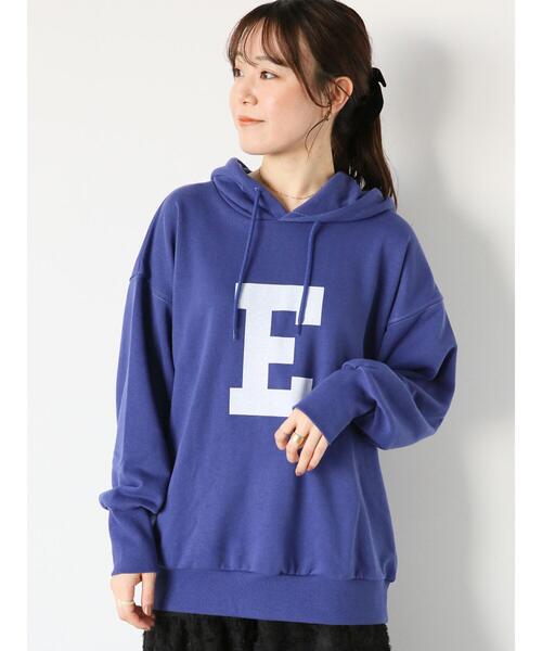 ehka sopo(エヘカソポ)の「Eロゴオーバーサイズパーカー(Tシャツ/カットソー・レディース・グレー/オフホワイト/ブルー/ピンク・F)」の5枚目の写真