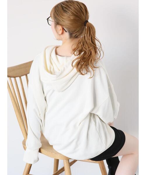 ehka sopo(エヘカソポ)の「Eロゴオーバーサイズパーカー(Tシャツ/カットソー・レディース・グレー/オフホワイト/ブルー/ピンク・F)」の8枚目の写真