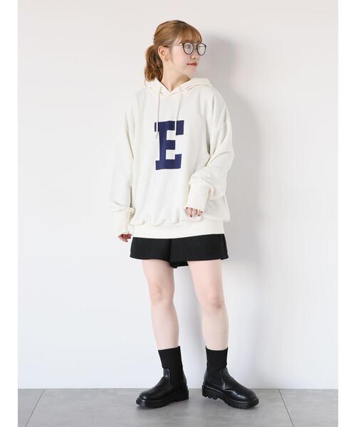ehka sopo(エヘカソポ)の「Eロゴオーバーサイズパーカー(Tシャツ/カットソー・レディース・グレー/オフホワイト/ブルー/ピンク・F)」の9枚目の写真