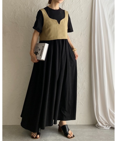 She's Closet（シーズクローゼット）の「ツイルバックオープンVネックショート丈ビスチェトップス（ベスト・レディース・ライトベージュ/ブラック/ベージュ・FREE）」の14枚目の写真