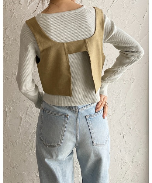 She's Closet（シーズクローゼット）の「ツイルバックオープンVネックショート丈ビスチェトップス（ベスト・レディース・ライトベージュ/ブラック/ベージュ・FREE）」の5枚目の写真