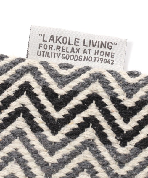 LAKOLE（ラコレ）の「ヘリンボーンクッションカバー / 102706（クッション/クッションカバー・レディース・グリーン/ブラック・FREE）」の4枚目の写真