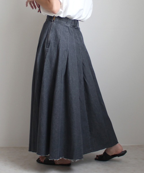 SELECT LEVERY(セレクトリベリー)の「デニムタックフレアスカート(デニムスカート・レディース・ネイビー/グレー/ブルー・X-LARGE/LARGE/MEDIUM/SMALL)」の4枚目の写真