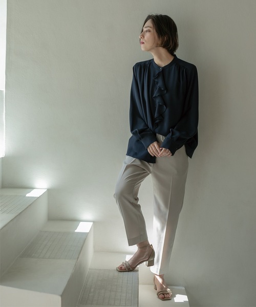 OPAQUE.CLIP(オペークドットクリップ)の「◆スクエアトゥダブルブリッジサンダル(サンダル・レディース・ベージュ/グリーン系/ブラック/シルバー/ホワイト系9・02/03/01)」の17枚目の写真