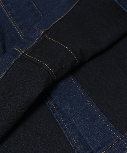 FREE'S MART（フリーズマート）の「ボタンフライタイトスカート（デニムスカート・レディース・ネイビー/ブラック・MEDIUM/SMALL）」の4枚目の写真