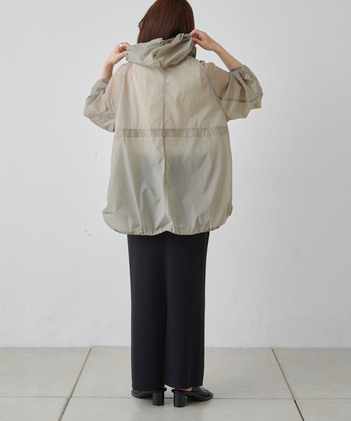 PUAL CE CIN（ピュアルセシン）の「シアーマウンテンパーカー（マウンテンパーカー・レディース・オフホワイト/カーキ/グレイッシュベージュ・FREE）」の15枚目の写真