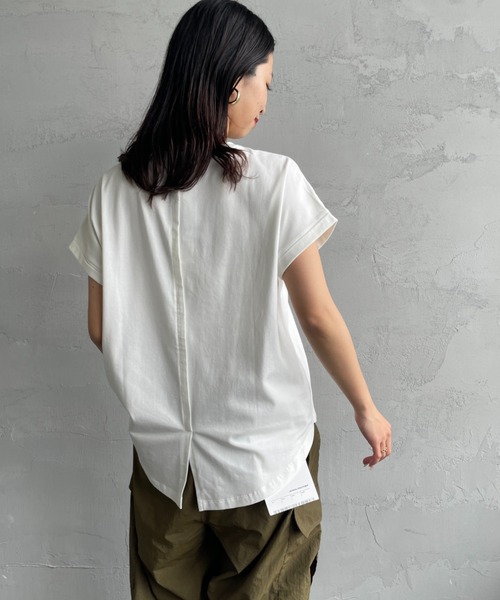 MAISON DE L'ALLURE（メゾンドゥラリュール）の「[MAISON DE L'ALLURE/メゾンドゥラリュール] エンボス加工 ラメロゴプリントTシャツ（Tシャツ/カットソー・レディース・ホワイト/ブラック/チャコールグレー/オフホワイト・F）」の11枚目の写真
