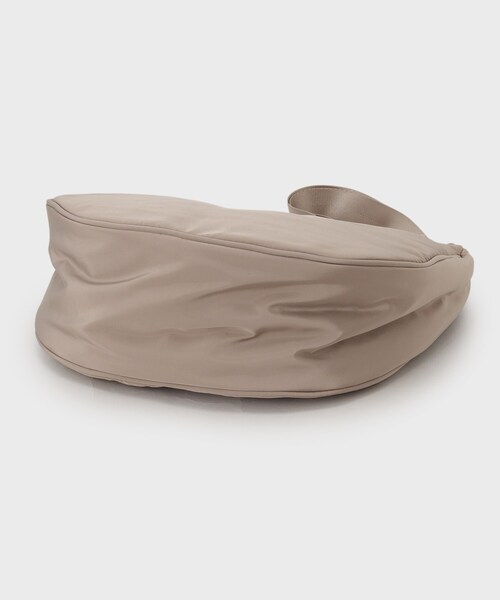 OPAQUE.CLIP（オペークドットクリップ）の「◆カジュアルムーンミドルショルダー（ショルダーバッグ・レディース・グレー/ブラック/ベージュ・00）」の8枚目の写真