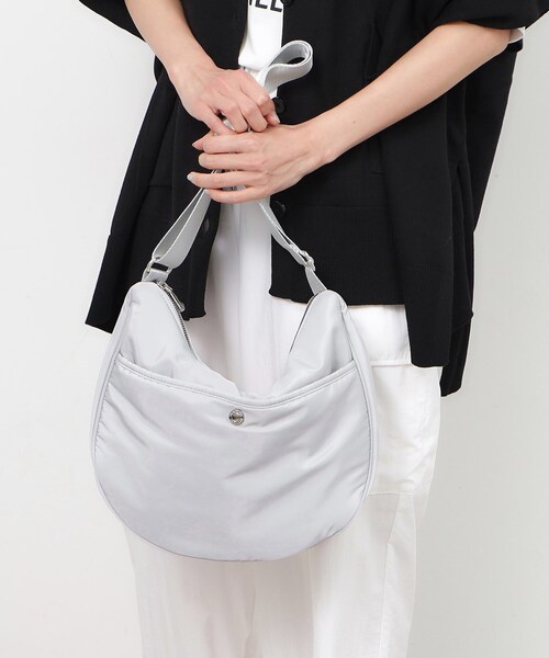 OPAQUE.CLIP（オペークドットクリップ）の「◆カジュアルムーンミドルショルダー（ショルダーバッグ・レディース・グレー/ブラック/ベージュ・00）」の16枚目の写真