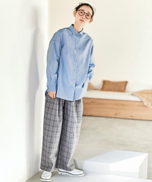 and myera(アンド マイラ)の「and myera グレンチェックなパンツ(その他パンツ・レディース・グレー・LARGE/MEDIUM/X-LARGE/SMALL)」の2枚目の写真