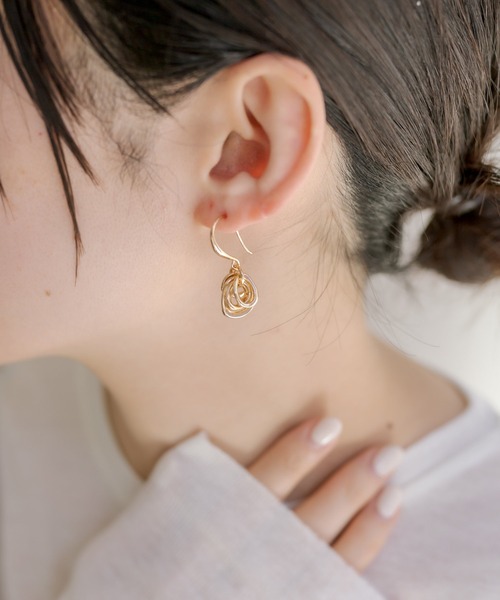 ear PAPILLONNER(イアパピヨネ)の「リングリングピアス(ピアス(両耳用)・レディース・ゴールド/シルバー・FREE)」の4枚目の写真