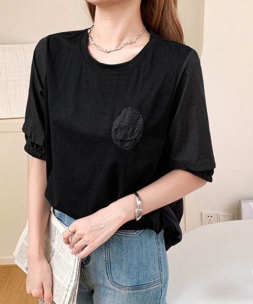 emi+(エミプラス)の「リボン刺繍デザインオーバーサイズTEE(Tシャツ/カットソー・レディース・ホワイト/ブラック・FREE)」の10枚目の写真