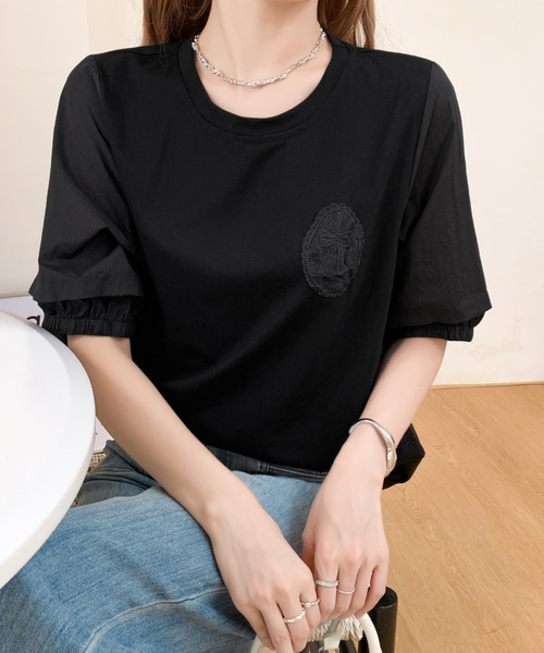 emi+(エミプラス)の「リボン刺繍デザインオーバーサイズTEE(Tシャツ/カットソー・レディース・ホワイト/ブラック・FREE)」の16枚目の写真