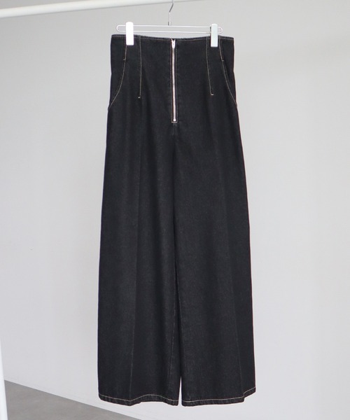 earth music&ecology(アースミュージックアンドエコロジー)の「フロントジップデニムパンツ(デニムパンツ・レディース・ブラック/ブルー系その他・S/M)」の19枚目の写真