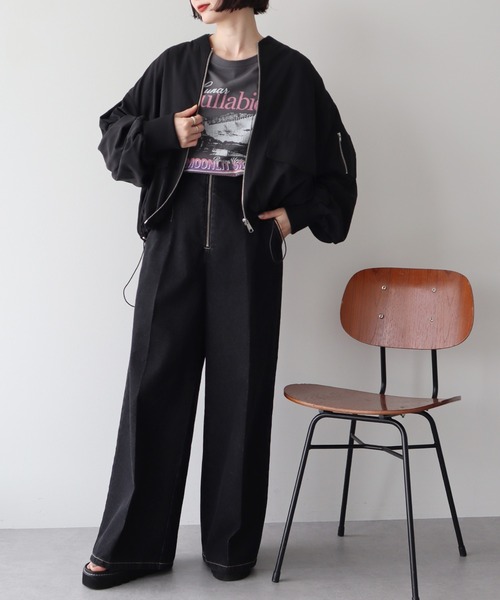 earth music&ecology(アースミュージックアンドエコロジー)の「フロントジップデニムパンツ(デニムパンツ・レディース・ブラック/ブルー系その他・S/M)」の22枚目の写真